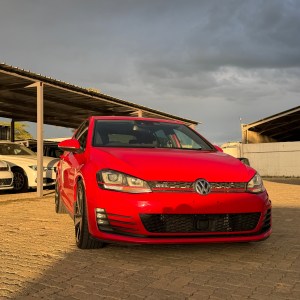 VOLKSWAGEN GOLF GTI